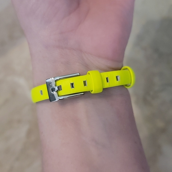 Neon yellow leather ax watch - Picture 2 of 4